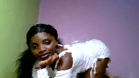 Snapshot of nelly_ebony5 chatting on June 2026 01:48:02 PM nelly_ebony5 online show from June 2026 01:48:02 PM
