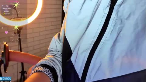 Salome Nena cupcake online show from November 2025 11:10:02 AM