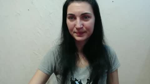 Snapshot of nensyfay_ chatting on January 2025 04:43:02 PM Nensy online show from January 2025 04:43:02 PM