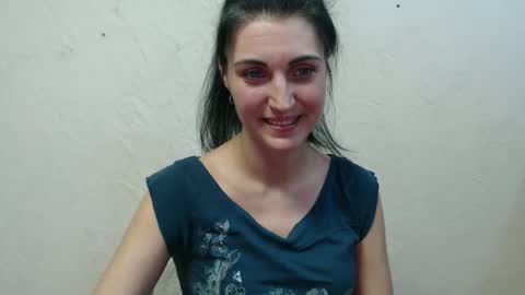 Snapshot of nensyfay_ chatting on January 2025 04:28:01 PM Nensy online show from January 2025 04:28:01 PM