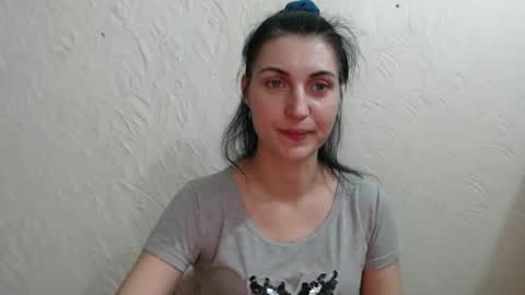 Snapshot of nensyfay_ chatting on February 2025 11:10:02 PM Nensy online show from February 2025 11:10:02 PM