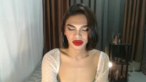 neomi online show from February 2026 06:06:02 PM