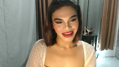 Snapshot of neomi_hardcock chatting on April 2026 04:28:02 PM neomi online show from April 2026 04:28:02 PM