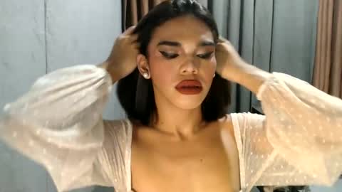 Snapshot of neomi_hardcock chatting on May 2026 04:26:01 PM neomi online show from May 2026 04:26:01 PM