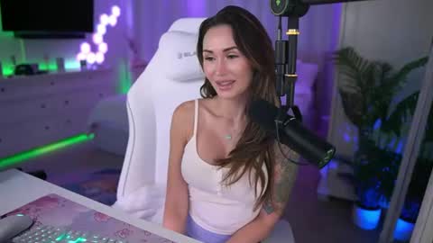 Sasha West online show from November 2025 10:54:01 PM