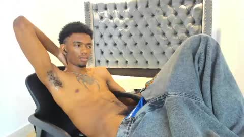 Snapshot of nero_reyd chatting on April 2026 07:18:01 PM Nero online show from April 2026 07:18:01 PM