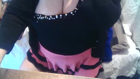 Snapshot of neslihan35 chatting on December 2024 08:05:02 AM neslihan online show from December 2024 08:05:02 AM