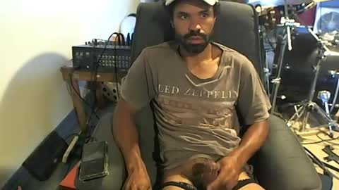 Snapshot of nesrednanesral chatting on April 2026 11:31:01 PM nesrednanesral online show from April 2026 11:31:01 PM