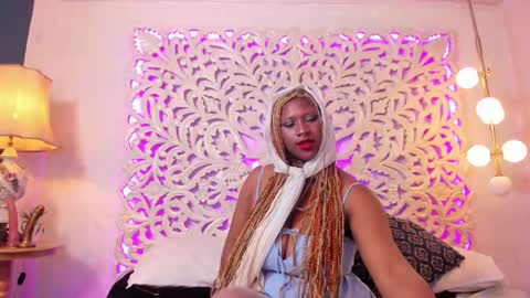 Snapshot of nessa_fox_ chatting on October 2025 07:33:02 PM Nessa fox online show from October 2025 07:33:02 PM