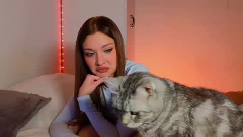 Nessa online show from February 2025 06:26:01 PM