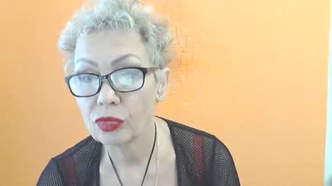 NessyJenixs online show from November 2025 09:22:01 AM