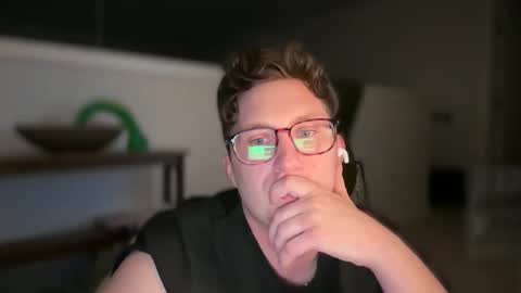 Snapshot of netflixhumanicorn chatting on December 2024 01:59:02 PM RyRy online show from December 2024 01:59:02 PM