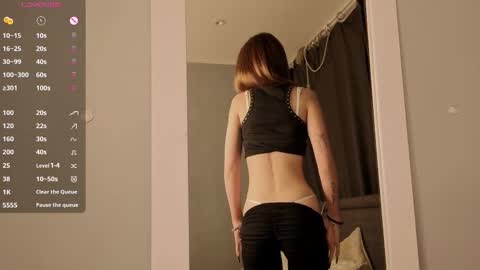 Snapshot of nettiewares chatting on March 2026 06:03:01 PM Naomi online show from March 2026 06:03:01 PM