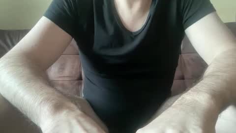 Neu242Gierig online show from November 2025 07:40:01 AM