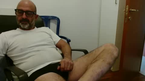 simi online show from October 2025 12:06:01 PM