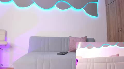 Snapshot of newbarbiedolly chatting on November 2025 06:19:01 PM ximena online show from November 2025 06:19:01 PM