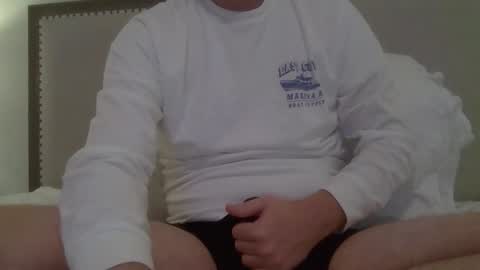 newduser06 online show from December 2025 03:55:01 AM