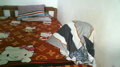 Snapshot of newest_star69 chatting on January 2025 03:54:01 AM Lucy Pearl online show from January 2025 03:54:01 AM