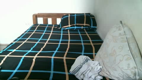 Snapshot of newest_star69 chatting on February 2025 04:18:02 AM Lucy Pearl online show from February 2025 04:18:02 AM