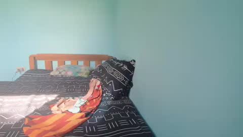 Snapshot of newest_star69 chatting on October 2025 12:47:01 AM Lucy Pearl online show from October 2025 12:47:01 AM