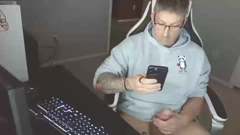 Snapshot of newevo chatting on October 2025 07:45:02 PM newevo online show from October 2025 07:45:02 PM