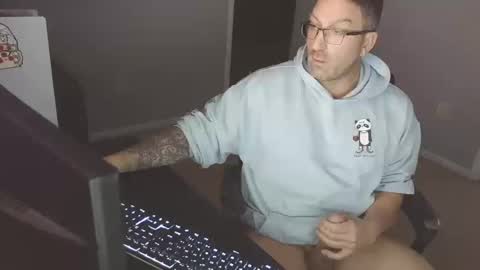 Snapshot of newevo chatting on October 2025 03:51:02 AM newevo online show from October 2025 03:51:02 AM