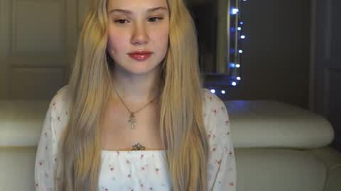 Nika online show from February 2026 10:44:01 PM