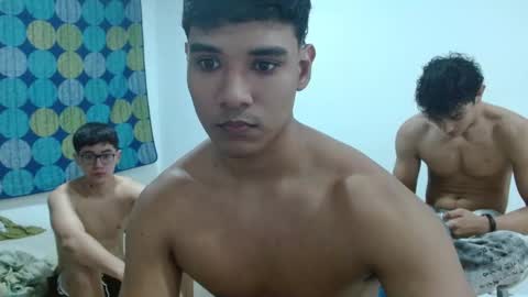 Snapshot of ney_quiroz chatting on December 2025 06:29:02 AM ney hotman online show from December 2025 06:29:02 AM