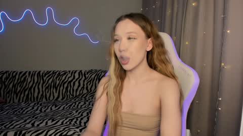 Snapshot of neyrmina chatting on January 2025 01:31:02 PM Mina online show from January 2025 01:31:02 PM