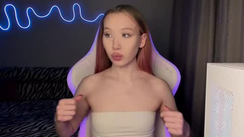 Snapshot of neyrmina chatting on February 2025 03:10:01 PM Mina online show from February 2025 03:10:01 PM