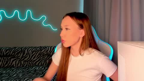 Snapshot of neyrmina chatting on October 2025 11:27:02 AM Mina online show from October 2025 11:27:02 AM