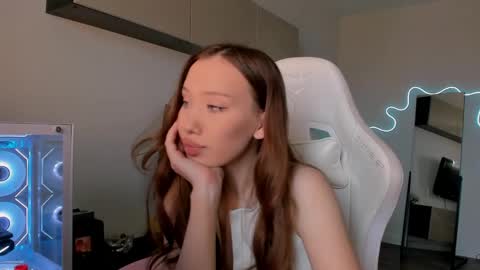 Mina online show from May 2026 06:21:03 AM