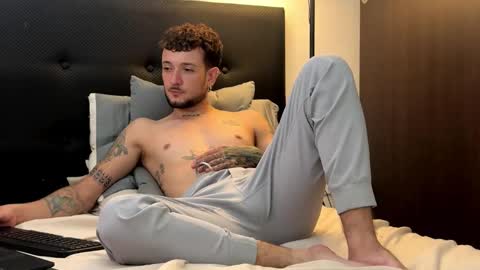 Snapshot of neythancopper chatting on January 2026 02:00:01 PM neythancopper online show from January 2026 02:00:01 PM