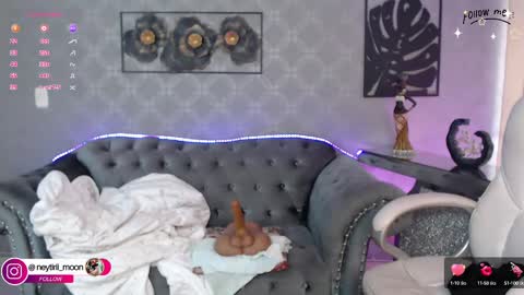 Sandra online show from March 2025 09:04:02 PM