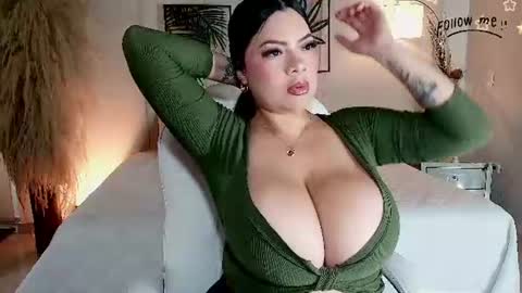 Sandra online show from July 2026 12:00:02 PM