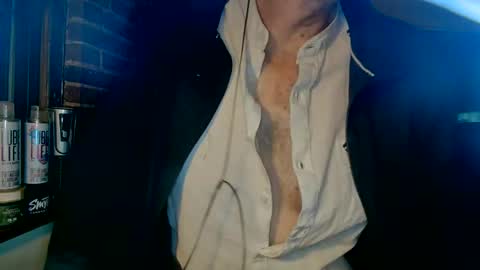 Snapshot of nfgwholoves2cum chatting on January 2025 03:43:02 AM NFG Nice Friendly Guy Dick online show from January 2025 03:43:02 AM