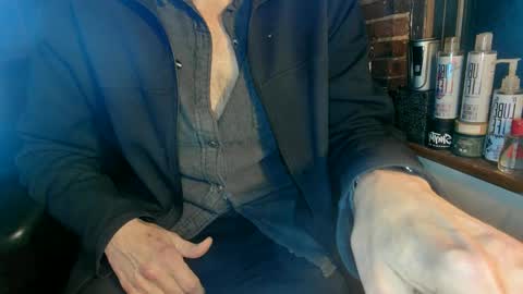 Snapshot of nfgwholoves2cum chatting on January 2025 01:29:01 AM NFG Nice Friendly Guy Dick online show from January 2025 01:29:01 AM