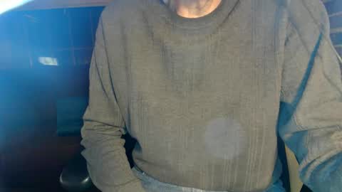 Snapshot of nfgwholoves2cum chatting on February 2025 02:40:02 AM NFG Nice Friendly Guy Dick online show from February 2025 02:40:02 AM