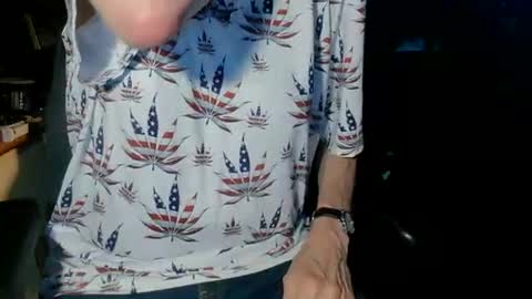Snapshot of nfgwholoves2cum chatting on July 2026 01:35:01 AM NFG Nice Friendly Guy Dick online show from July 2026 01:35:01 AM