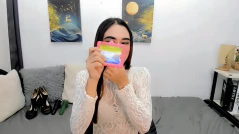 Snapshot of nhicolehollywood chatting on October 2025 01:40:01 AM hottie nicole online show from October 2025 01:40:01 AM