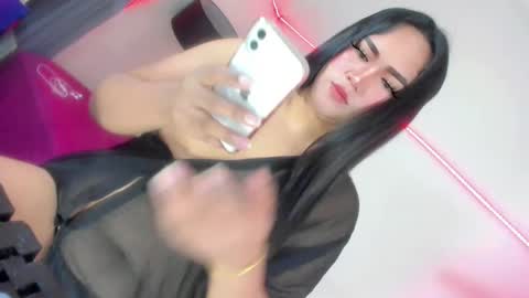 nia_jaxx online show from May 2026 06:13:01 PM
