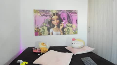 Snapshot of nianoretti chatting on September 2025 04:31:02 PM Nia online show from September 2025 04:31:02 PM