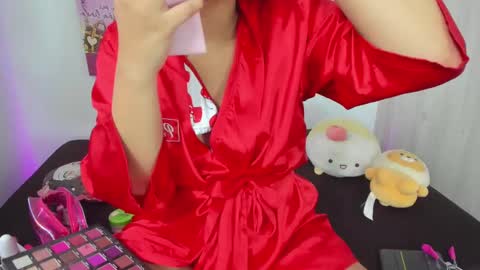 Snapshot of nianoretti chatting on October 2025 04:04:01 PM Nia online show from October 2025 04:04:01 PM