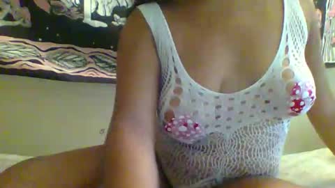 Snapshot of niaomibianca chatting on September 2025 07:35:01 PM niaomibianca online show from September 2025 07:35:01 PM