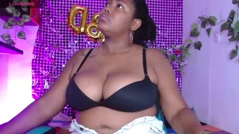 Snapshot of niawk_ chatting on February 2026 01:53:02 PM Niawk online show from February 2026 01:53:02 PM