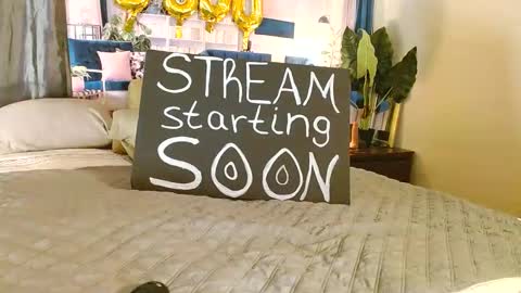 NICE AND SAVVY online show from October 2025 04:46:02 AM