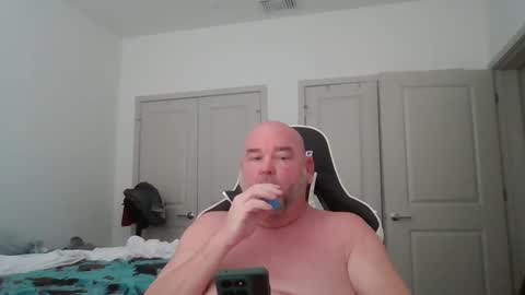 Snapshot of niceandslow4200 chatting on May 2026 04:15:01 PM niceandslow online show from May 2026 04:15:01 PM