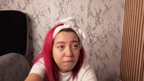 Michell  online show from November 2025 04:49:01 AM