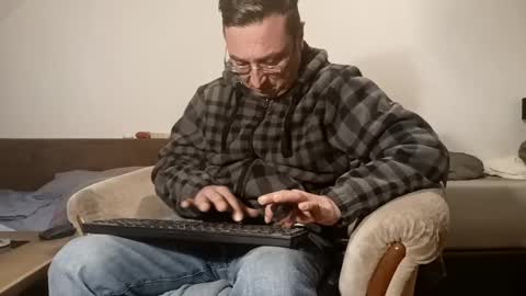 Snapshot of nicefuck0077 chatting on December 2024 01:55:02 AM nicefuck0077 online show from December 2024 01:55:02 AM