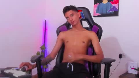 Frank online show from January 2025 10:45:02 PM